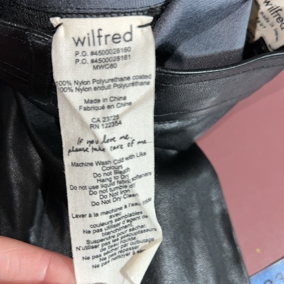 Aritzia Wilfred Faux Leather Skinny Black Pants size 4 - Picture 7 of 7